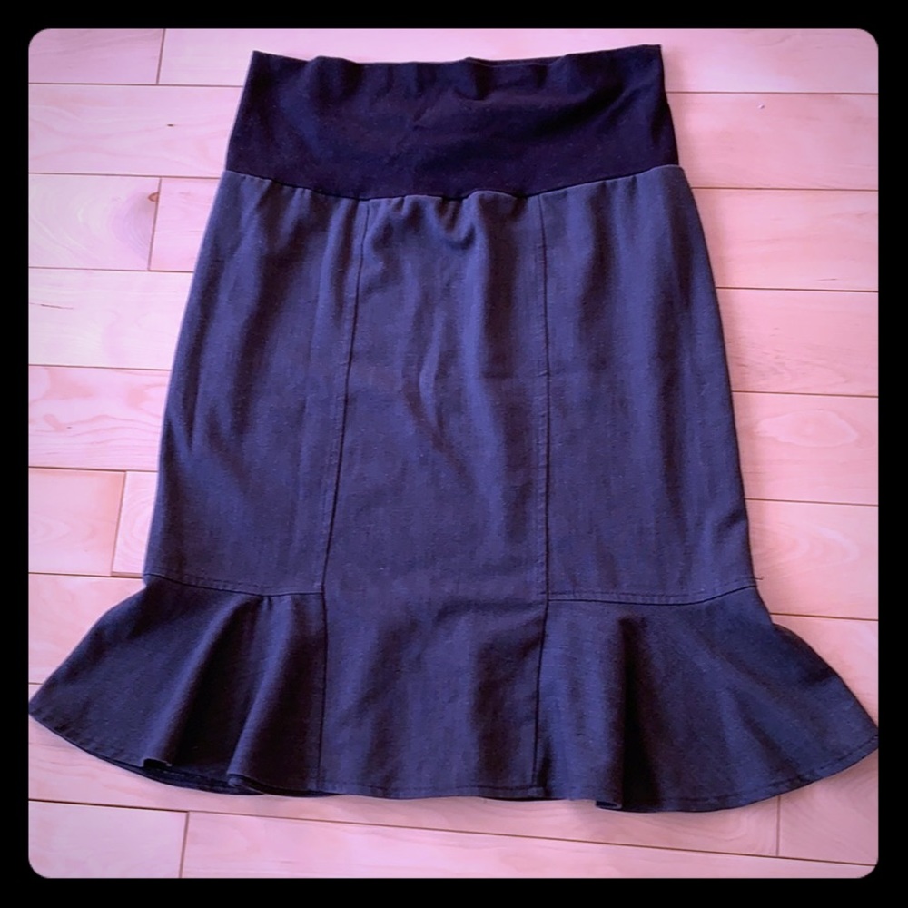 Siren style maternity skirt!